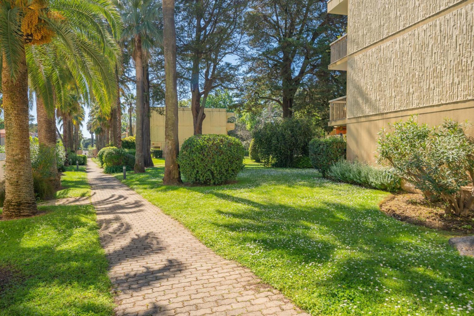 Spacious Apartment At A 5 Min Walk From The Beach Antibes Dış mekan fotoğraf